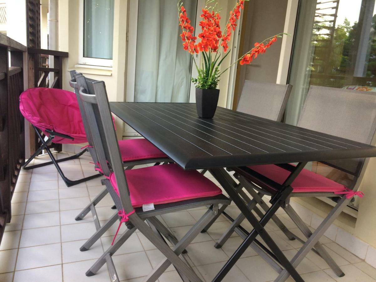 Appartement Arc En Ciel 3 Pieces Avec Acces Piscine Et Plage Saint-Francois  Exterior photo